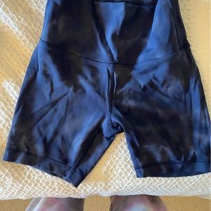 Lululemon wunder train shorts